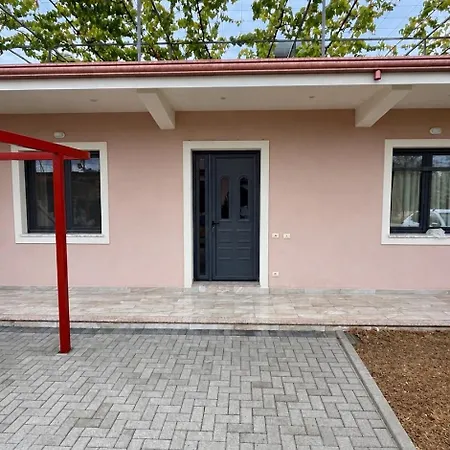 Country House Hot i Ri